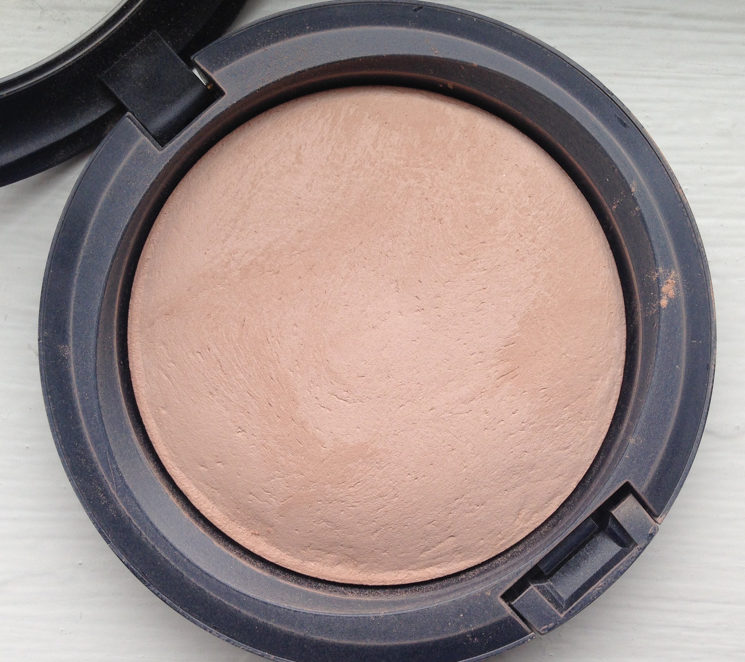 Paradoks Vurdering trug Powder Foundation Series – MAC Mineralize Skinfinish Natural – beauty and  the eyeliner